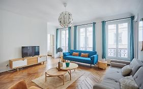 Apartment Beaubourg By Studio Prestige